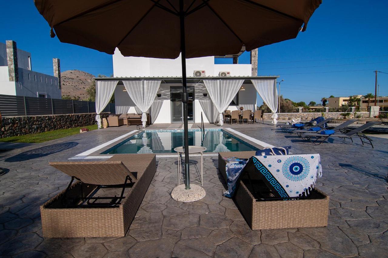 Livis Luxury Villa คิโอตาริ ภายนอก รูปภาพ