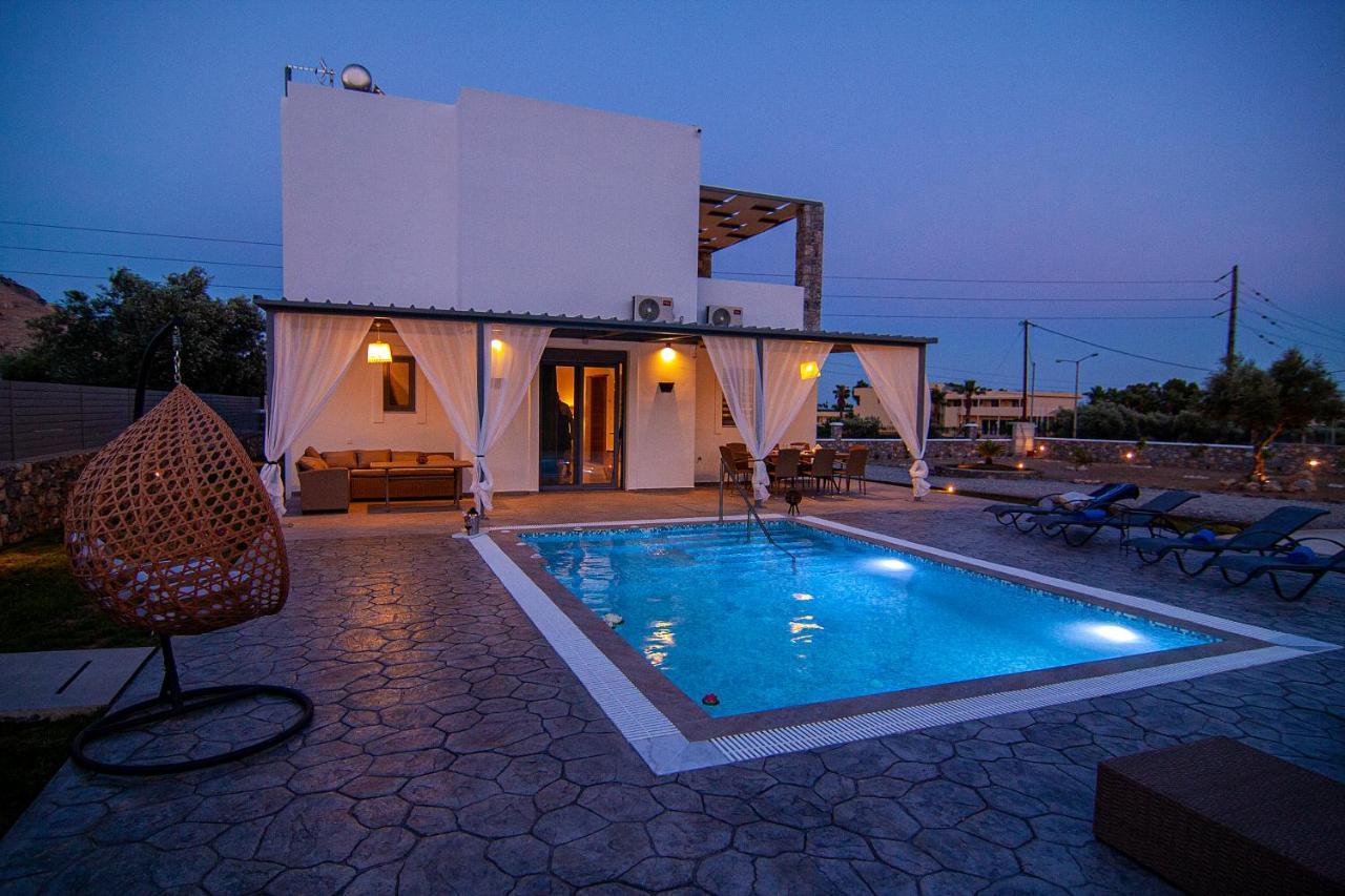 Livis Luxury Villa คิโอตาริ ภายนอก รูปภาพ