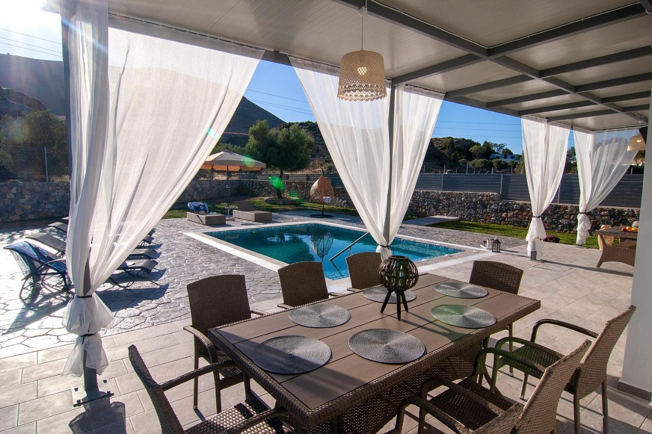Livis Luxury Villa คิโอตาริ ภายนอก รูปภาพ