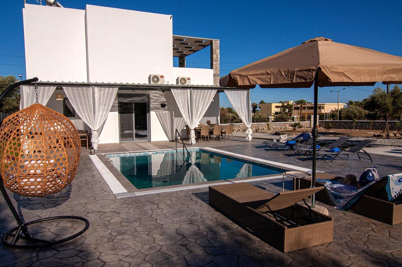 Livis Luxury Villa คิโอตาริ ภายนอก รูปภาพ