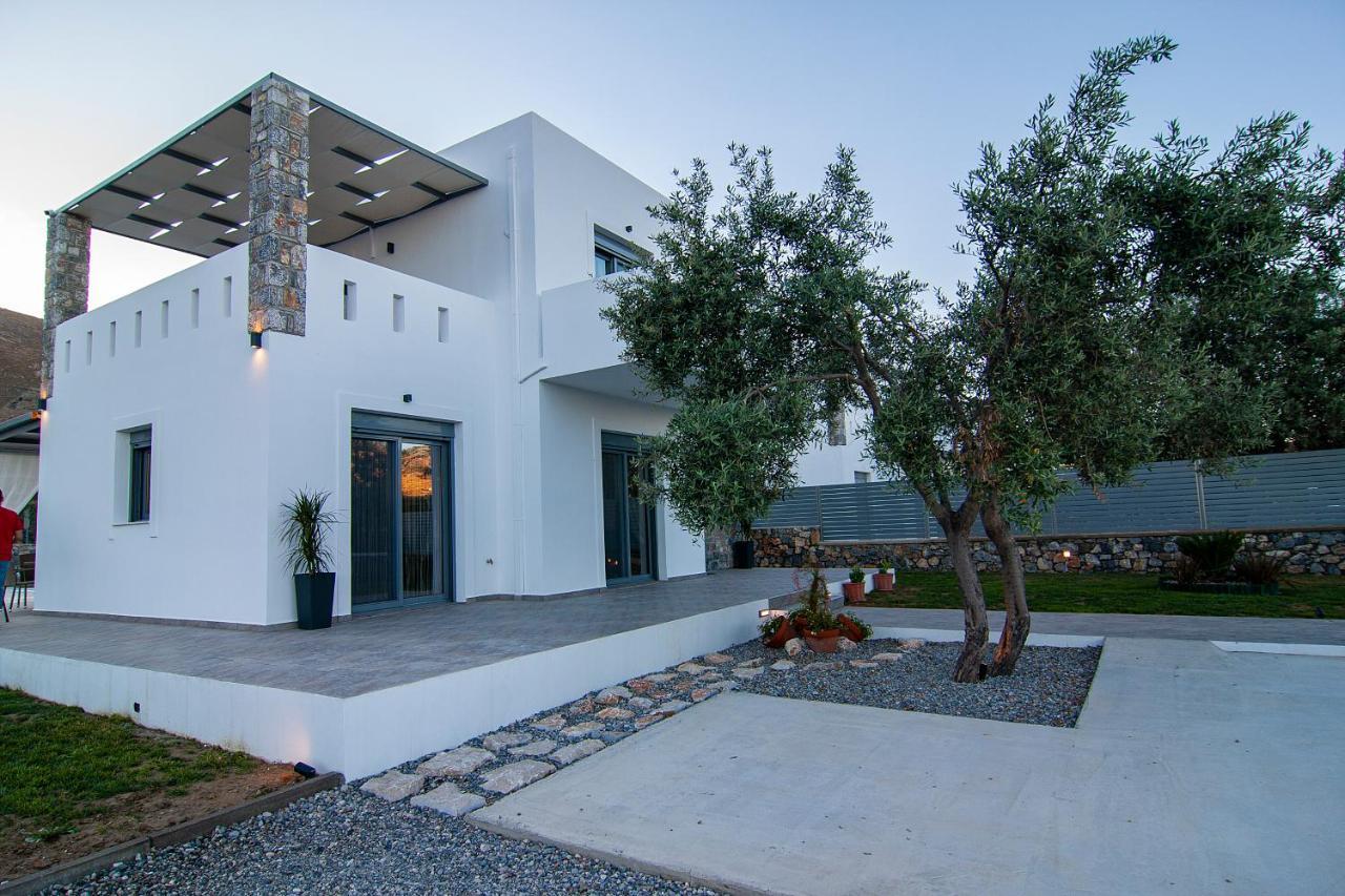 Livis Luxury Villa คิโอตาริ ภายนอก รูปภาพ