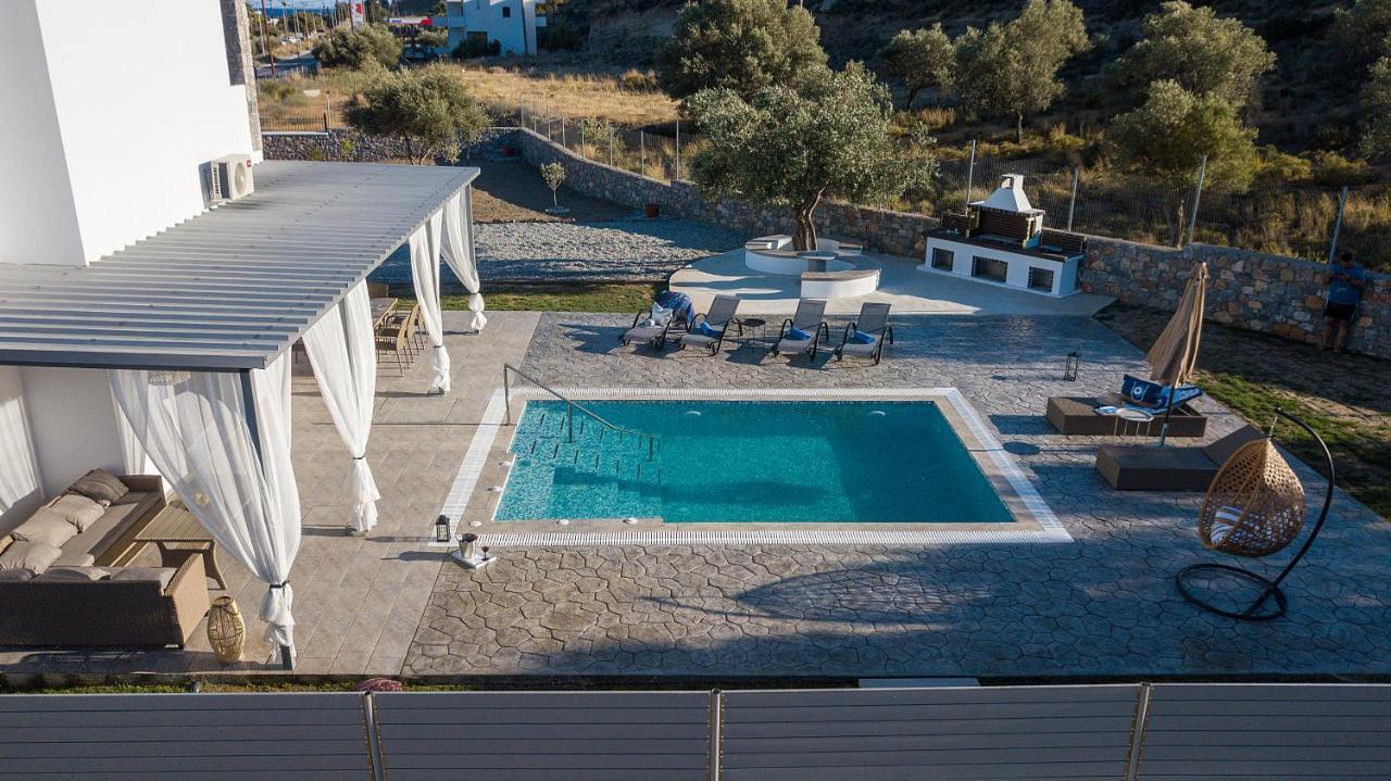 Livis Luxury Villa คิโอตาริ ภายนอก รูปภาพ