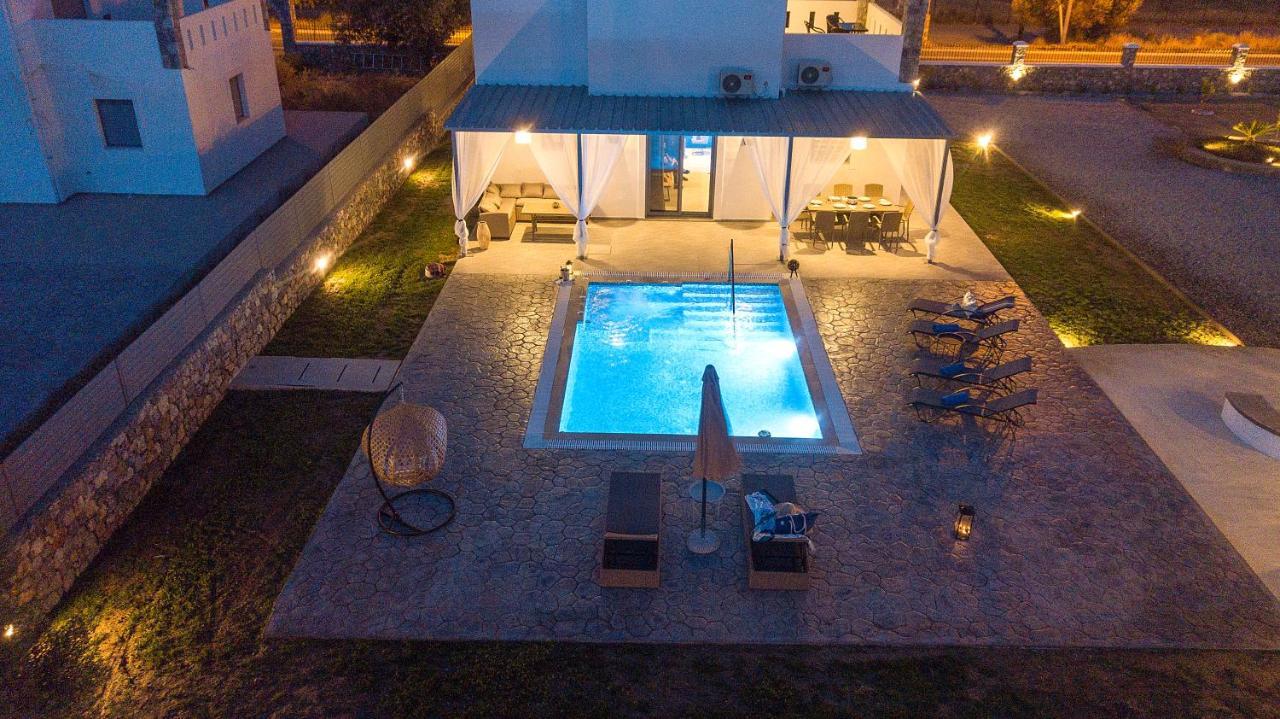 Livis Luxury Villa คิโอตาริ ภายนอก รูปภาพ