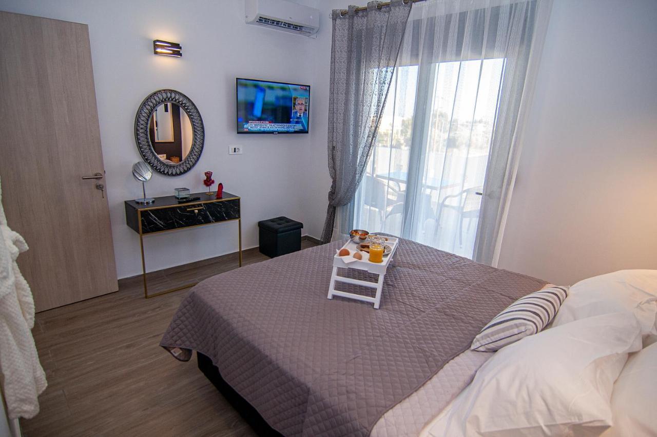 Livis Luxury Villa คิโอตาริ ภายนอก รูปภาพ