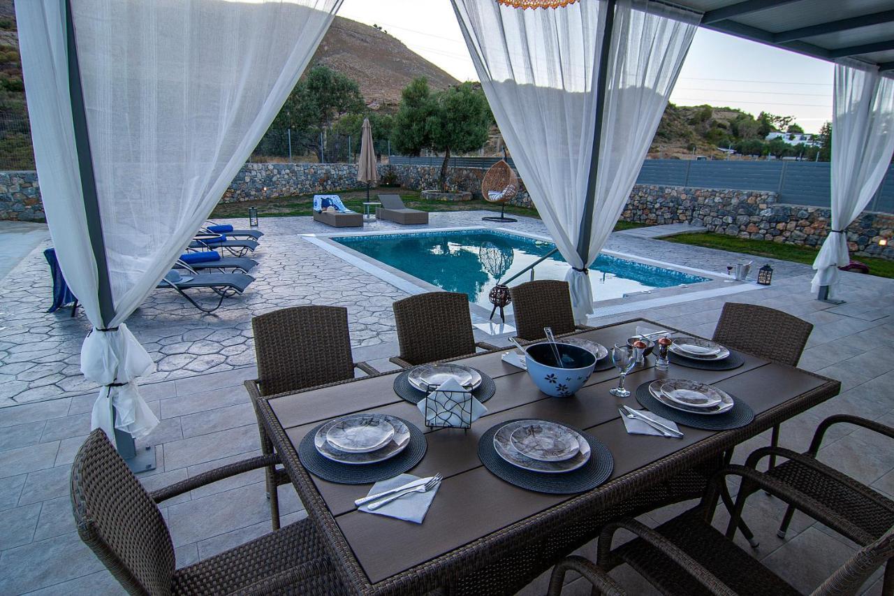Livis Luxury Villa คิโอตาริ ภายนอก รูปภาพ